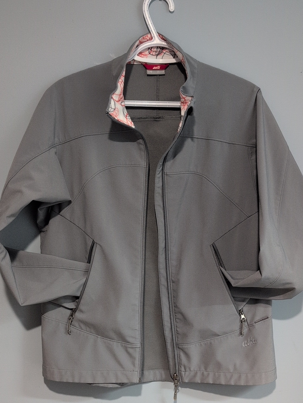 Avia Women's Light Gray Softshell Windbreaker with Patterned Collar Size L